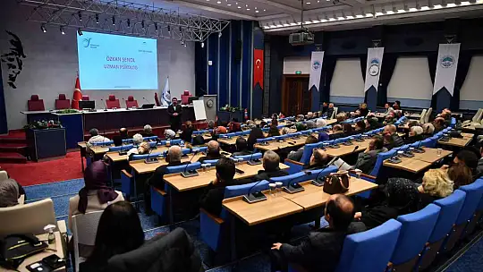 Kayseri Büyükşehir'den muhtarlara eğitim semineri