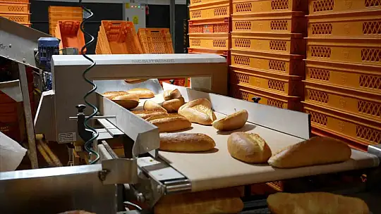 Kayseri Büyükşehir, günde 100 bini aşan ekmek üretiyor