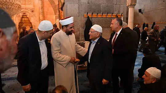 Kayseri Büyükşehir Ramazan'da Camii Kebir'i ışıklandırdı