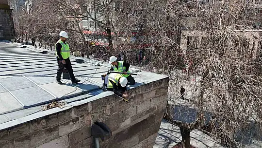 Kayseri Büyükşehir Ramazan'da Camii Kebir'i ışıklandırdı