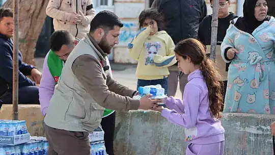 Kayseri büyükşehir, Suriye'de iftar sofrası kurdu