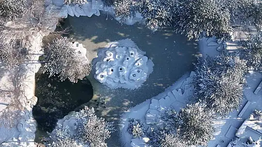 Kayseri buz tuttu: Termometreler eksi 14'ü gösterdi