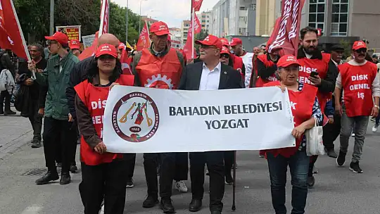 Kayseri'de 1 Mayıs halaylarla kutlandı