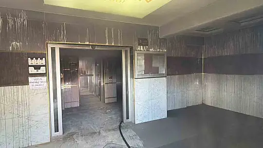 Kayseri'de 12 katlı binanın görevli dairesinde yangın