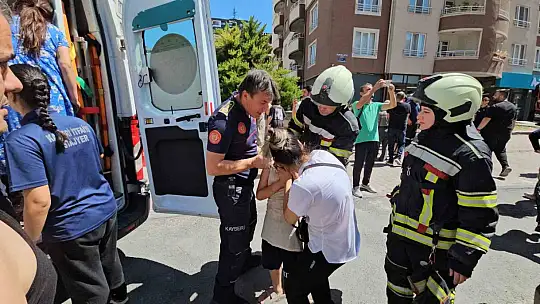 Kayseri'de 14 katlı binadaki yangın söndürüldü: 30 kişi tahliye edildi