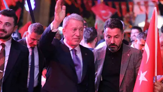 Kayseri'de 15 Temmuz'da vatandaşlar Cumhuriyet Meydanı'nı doldurdu