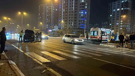 Kayseri'de 2 otomobilin karıştığı kazada yaralanan olmadı