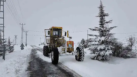 Kayseri'de 203 yol açıldı, 15 yolda çalışmalar sürüyor