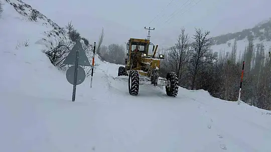 Kayseri'de 22 yol ulaşıma kapandı
