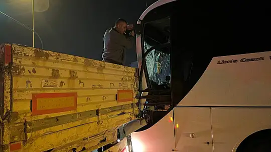 Kayseri'de 3 araçlı zincirleme kaza: 2 yaralı