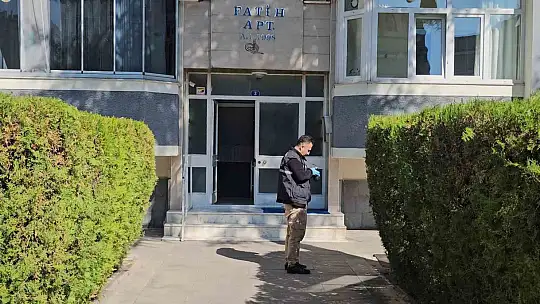 Kayseri'de 3. kattan düşen genç kız ağır yaralandı
