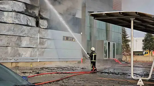 Kayseri'de 3 kişinin öldüğü fabrika yangıyla ilgili 7 kişinin yargılanmasına devam edildi