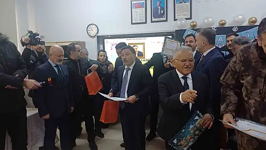 Kayseri'de 322 bin öğrenci karne aldı