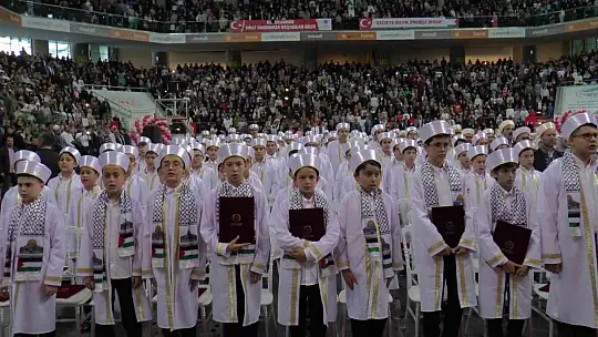 Kayseri'de 438 öğrenci Hafızlık Belgesi'ni aldı