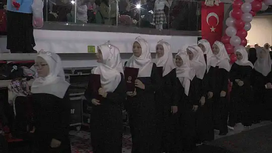 Kayseri'de 438 öğrenci Hafızlık Belgesi'ni aldı