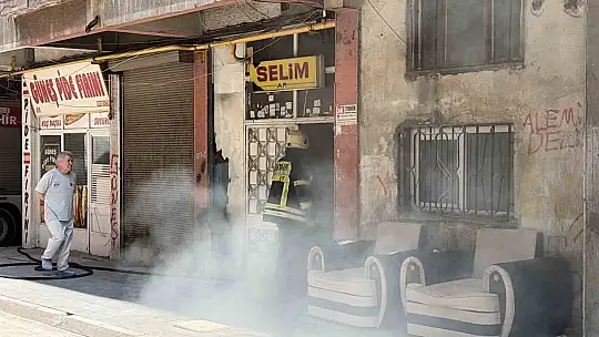 Kayseri'de 5 katlı binada yangın çıktı: 1'i bebek 5 kişi kurtarıldı