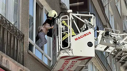 Kayseri'de 5 katlı binada yangın çıktı: 1'i bebek 5 kişi kurtarıldı