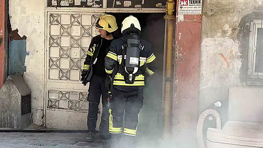 Kayseri'de 5 katlı binada yangın çıktı: 1'i bebek 5 kişi kurtarıldı