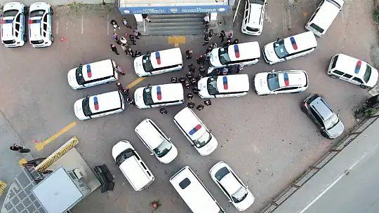 Kayseri'de 84 polis ile aranan şahıslara operasyon: 23 gözaltı