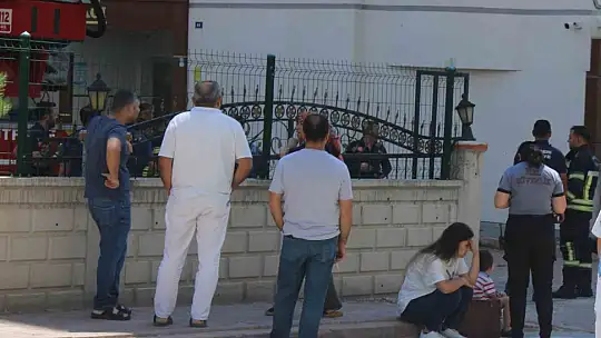 Kayseri'de 9 katlı binada yangın çıktı: 1'i çocuk 3 kişi mahsur kaldı