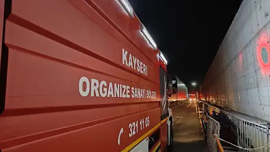 Kayseri'de ahşap fabrikasında korkutan yangın