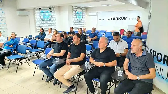 Kayseri'de Amatör Lig kulüplerine yeni oyun kuralları eğitimi verildi