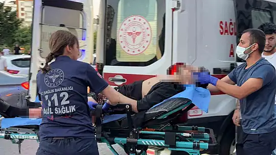 Kayseri'de AVM önünde bıçaklı kavga: 1 yaralı