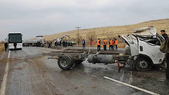 Kayseri'de aynı yolda 2 kaza: 1 ölü, 2 yaralı