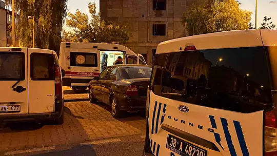 Kayseri'de bacağından bıçaklanan şahıs yaralandı