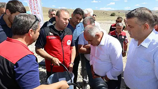 Kayseri'de baraj gölüne 600 bin yavru sazan bırakıldı