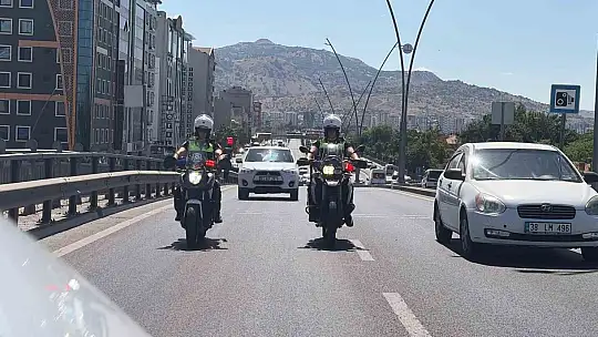 Kayseri'de başkomiserden duygu dolu emeklilik anonsu