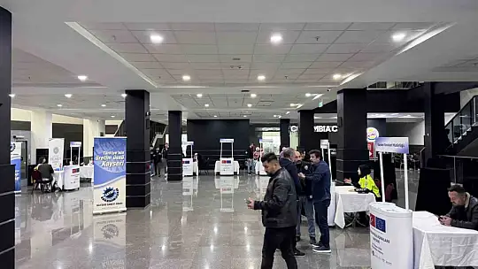 Kayseri'de bin 500 işsiz işverenle buluştu