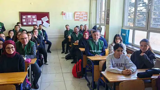 Kayseri'de binlerce öğrenci 'İlk Ders Yeşilay' ile bilinçlendi