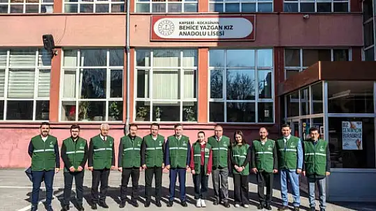 Kayseri'de binlerce öğrenci 'İlk Ders Yeşilay' ile bilinçlendi