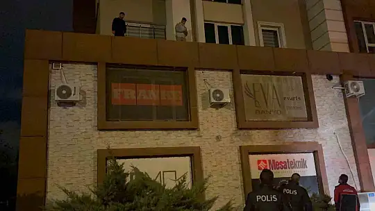 Kayseri'de bir garip olay: 3'üncü kattan çarşafla indiler: 2 gözaltı