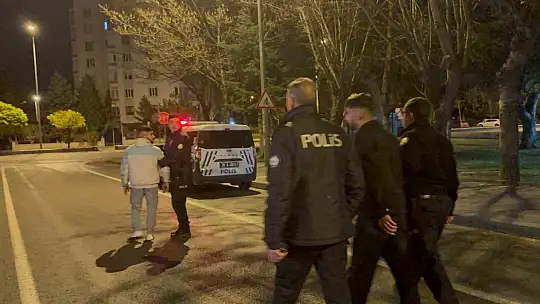 Kayseri'de bir garip olay: 3'üncü kattan çarşafla indiler: 2 gözaltı