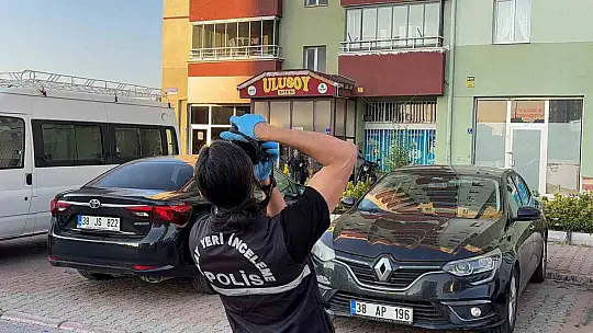 Kayseri'de bir kişi babası tarafından evde ölü bulundu