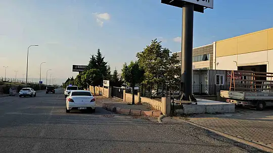 Kayseri'de bir şahıs fabrika önünde intihar etti