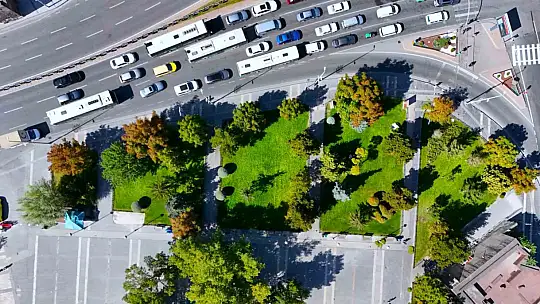 Kayseri'de çim biçme ve çevre düzenleme seferberliği