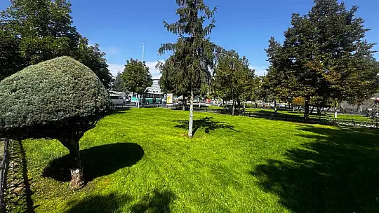 Kayseri'de çim biçme ve çevre düzenleme seferberliği