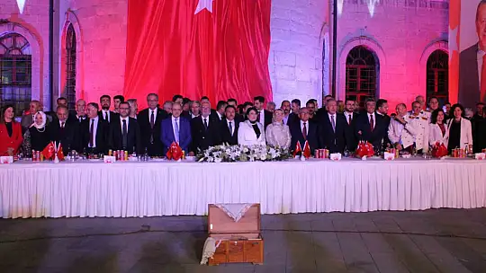 Kayseri'de coşkulu 30 Ağustos resepsiyonu