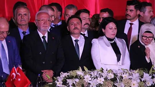 Kayseri'de coşkulu 30 Ağustos resepsiyonu