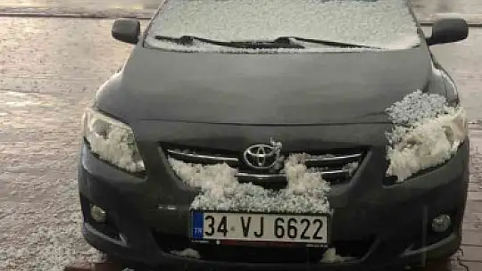 Kayseri'de dolu yağışı etkili oldu