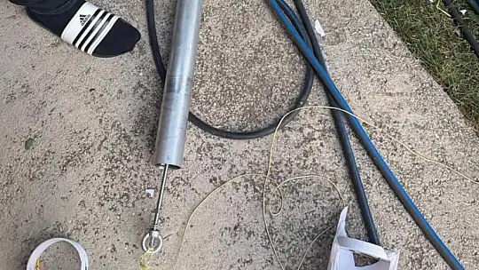 Kayseri'de eğitim amacıyla atılan roket evin çatısına düştü