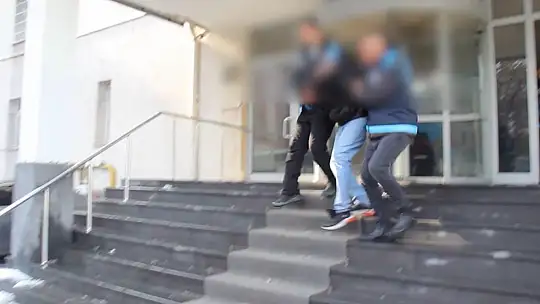 Kayseri'de eş zamanlı 'fuhuş' operasyonu: 6 şahıs tutuklandı