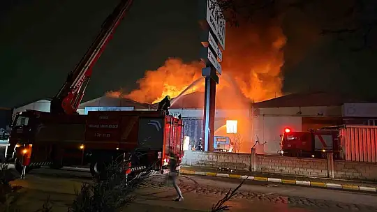Kayseri'de fabrika yangını: Ekipler müdahale ediyor
