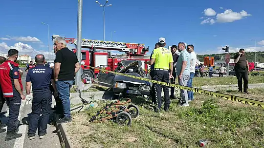 Kayseri'de feci kaza: 2 ölü, 4 yaralı