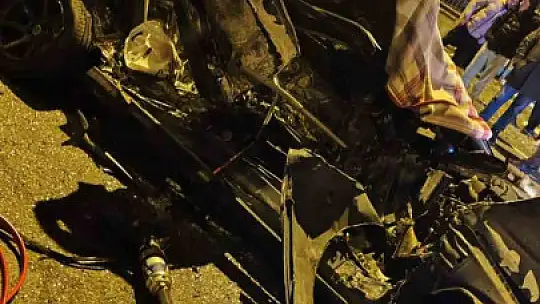 Kayseri'de feci kaza: 2 ölü, 6 yaralı
