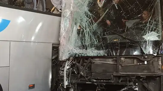Kayseri'de feci kaza: 2 ölü, 6 yaralı