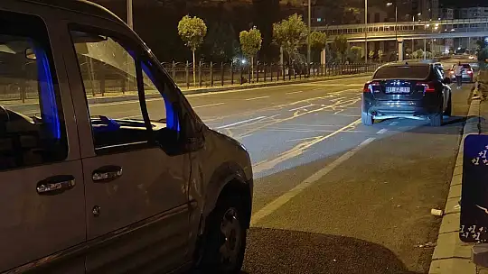 Kayseri'de feci kaza... Yolun karşısına geçen yayaya peş peşe 2 otomobil çarptı: 1 ölü